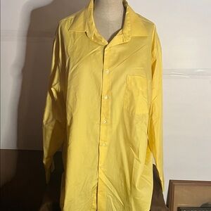 😄Van Heusen regular fit long sleeve dress shirt yellow